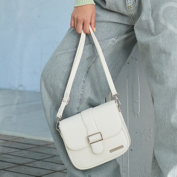 フラップショルダー