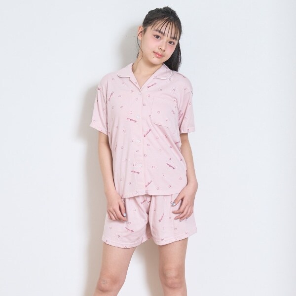 【ルームウェア/パジャマ】ハートロゴ柄やわらか半袖ニットシャツ＆ショートパンツセット