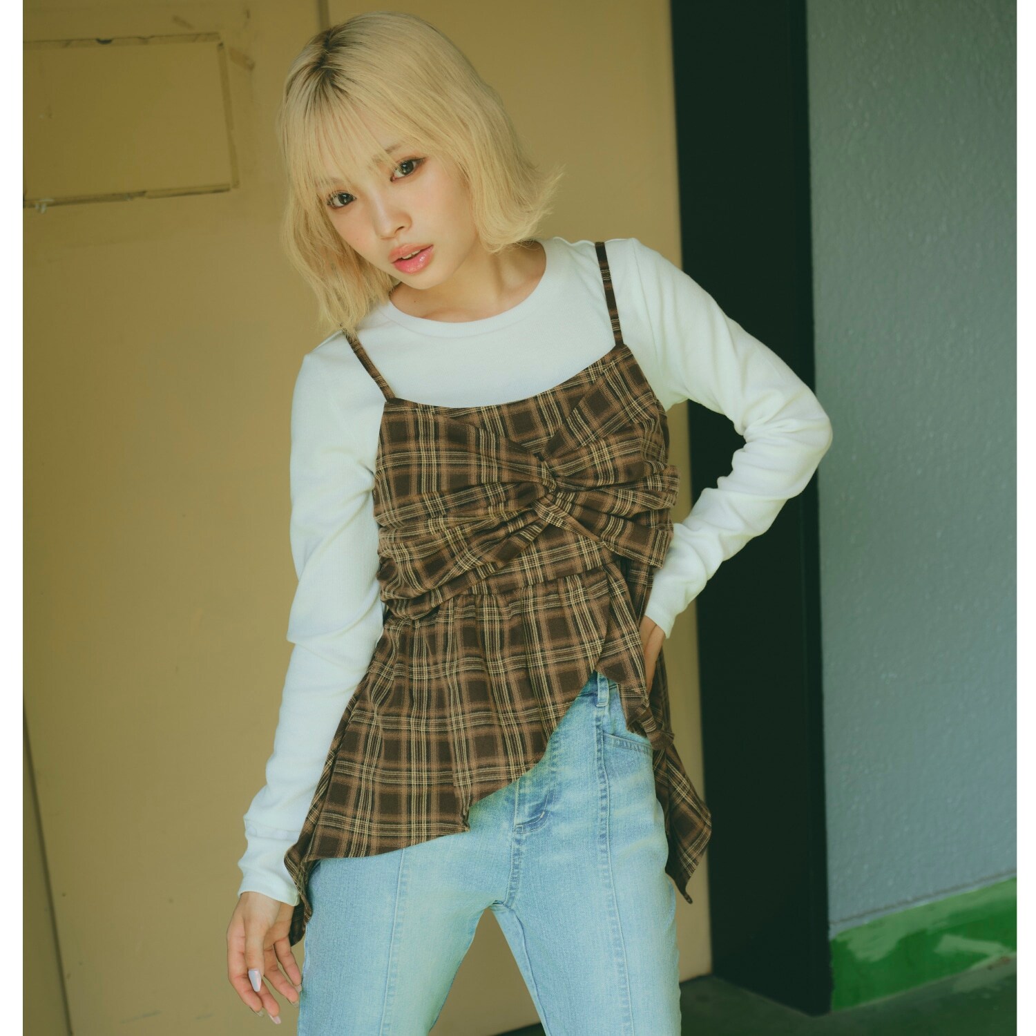 インナーツキイレヘムチェックキャミソール