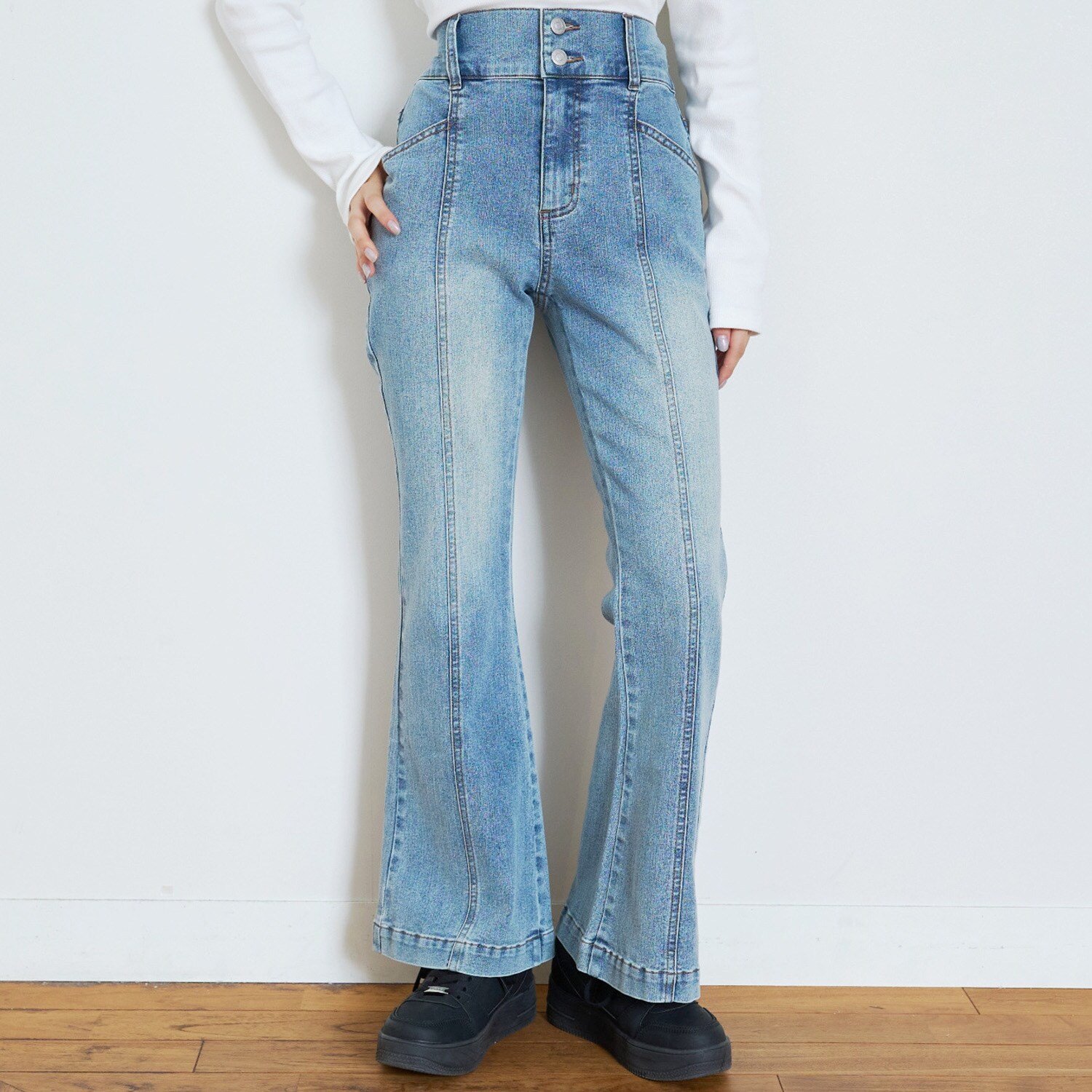 【ストレッチ】スタイルアップフレアデニムパンツ