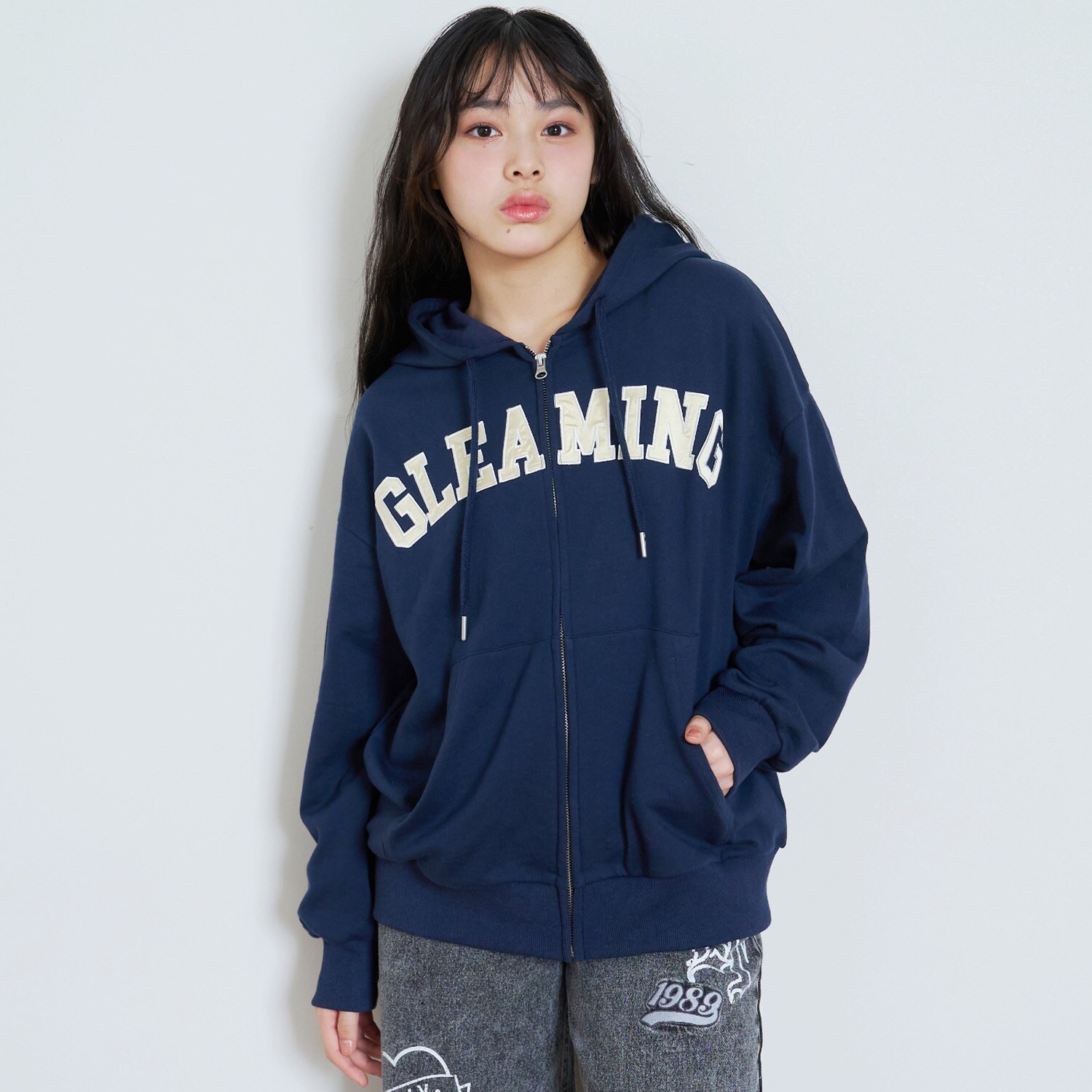 ロゴアップリケルーズジップパーカ