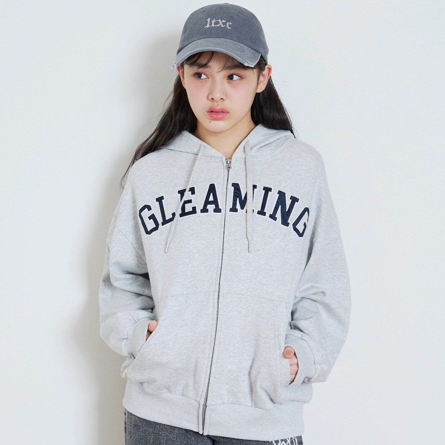 ロゴアップリケルーズジップパーカ