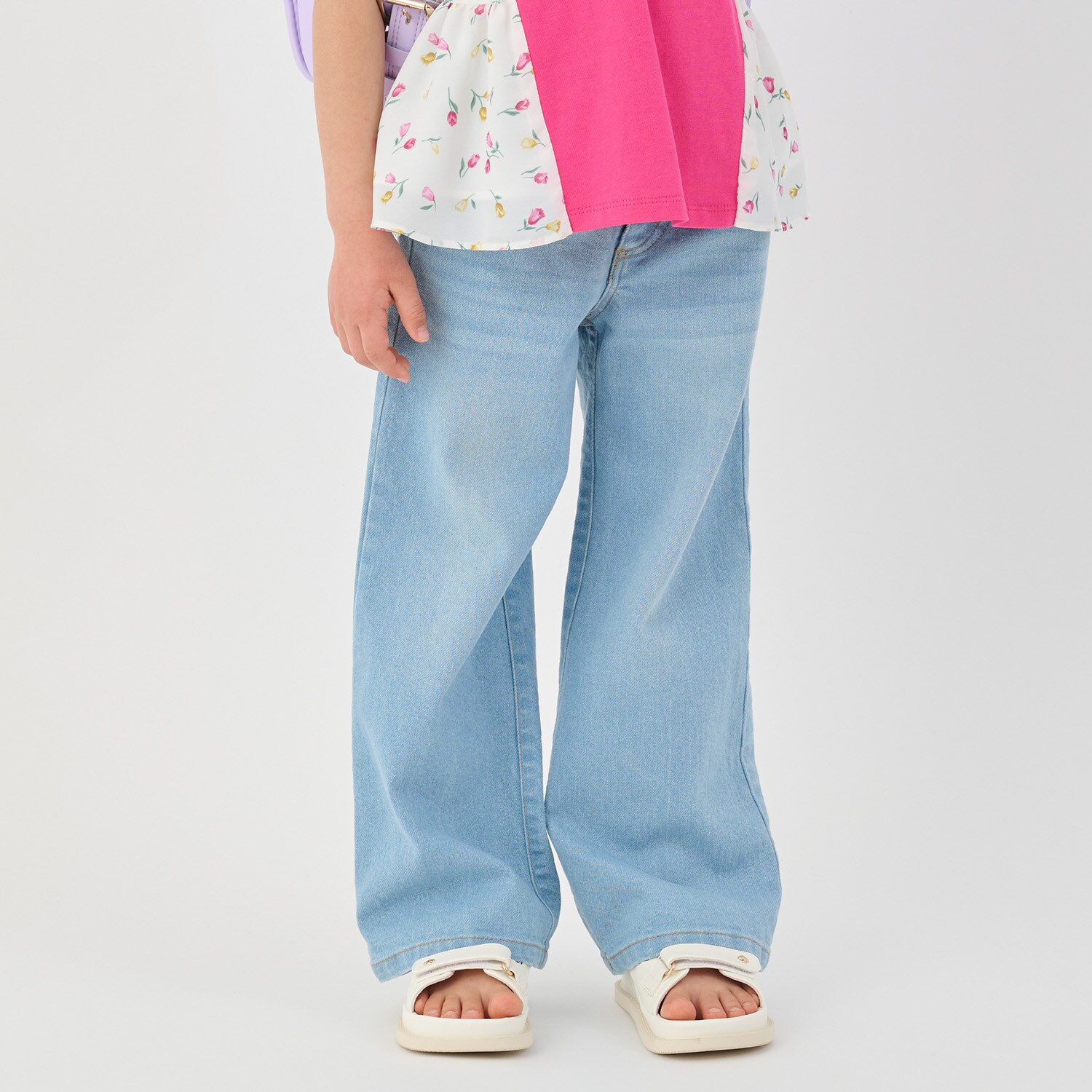 ロゴビジューポーチつきデニムパンツ