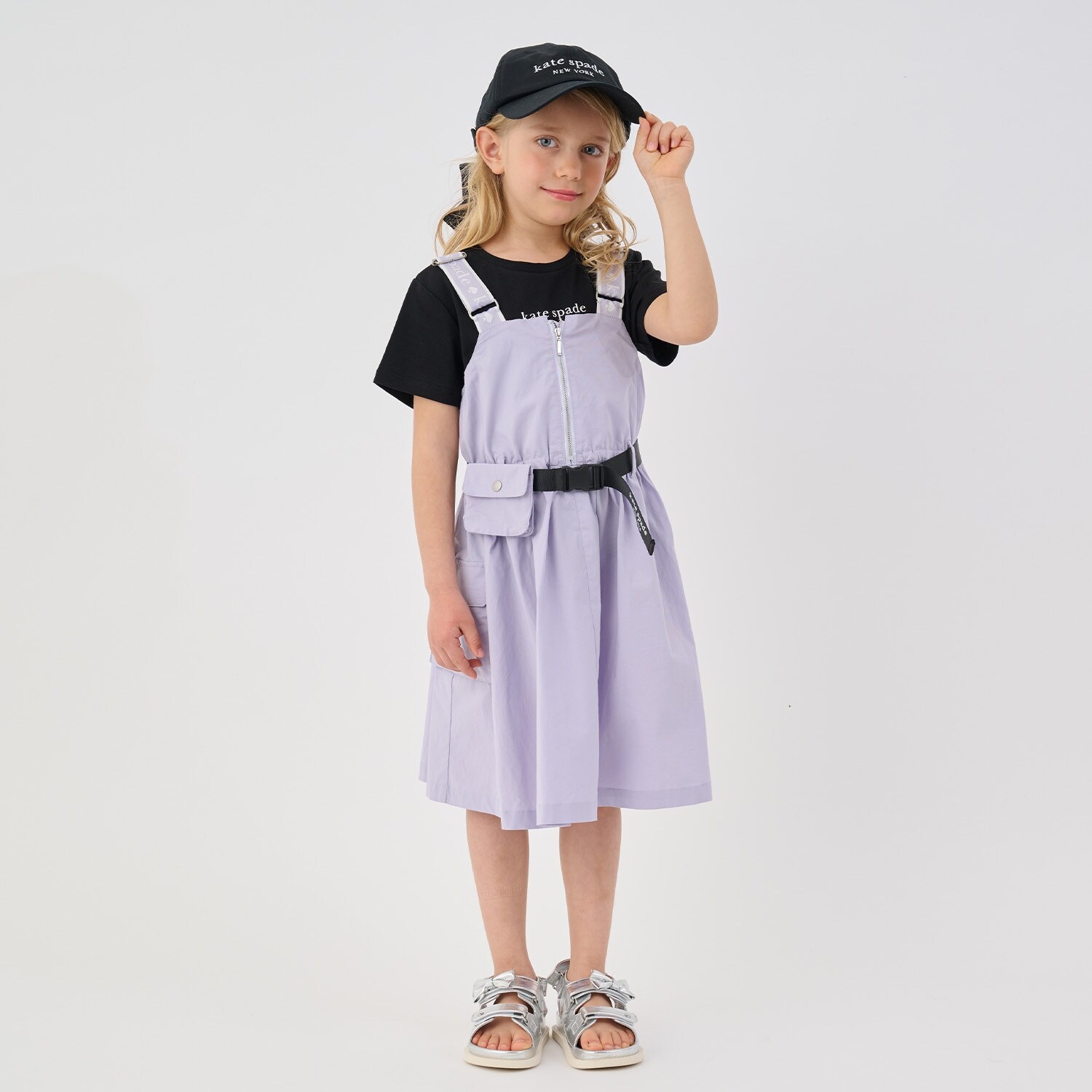 ポーチつきロゴベルトジャンパースカート