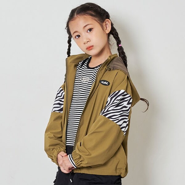 袖切替バックロゴブルゾン