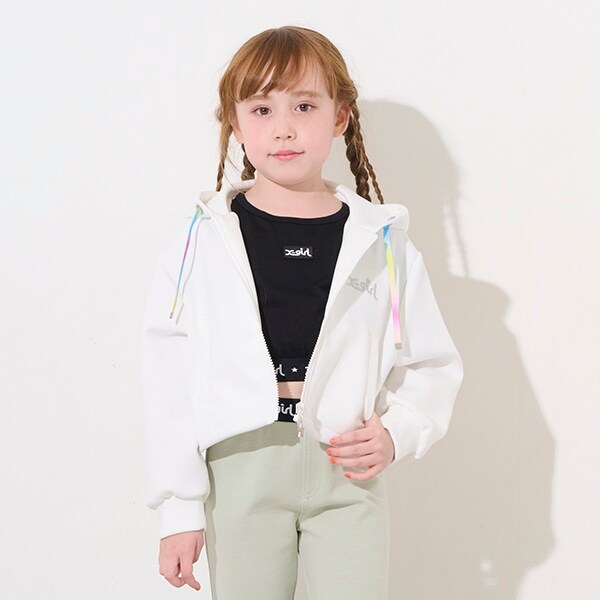 エンボスロゴショート丈ジップパーカー