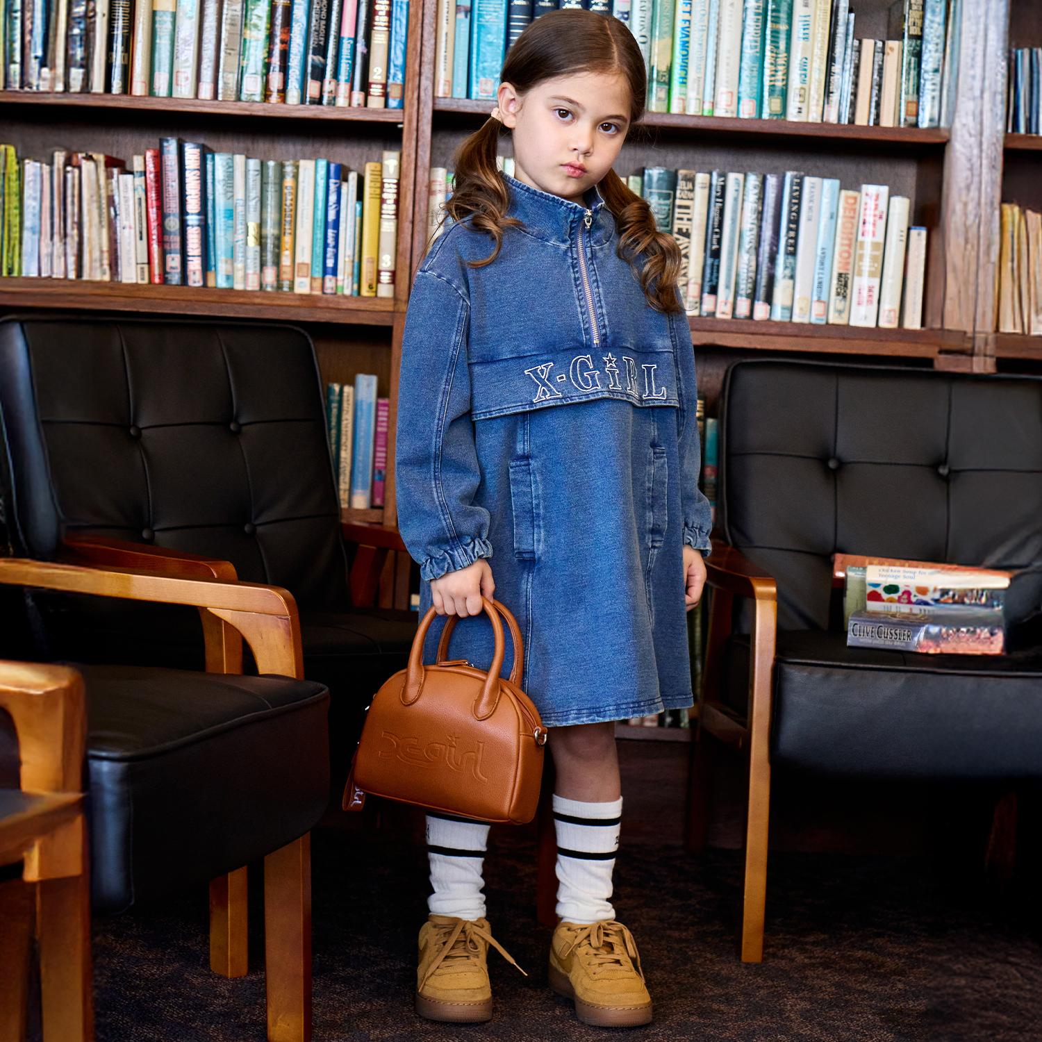 ロゴ刺しゅうデニムスウェットワンピース