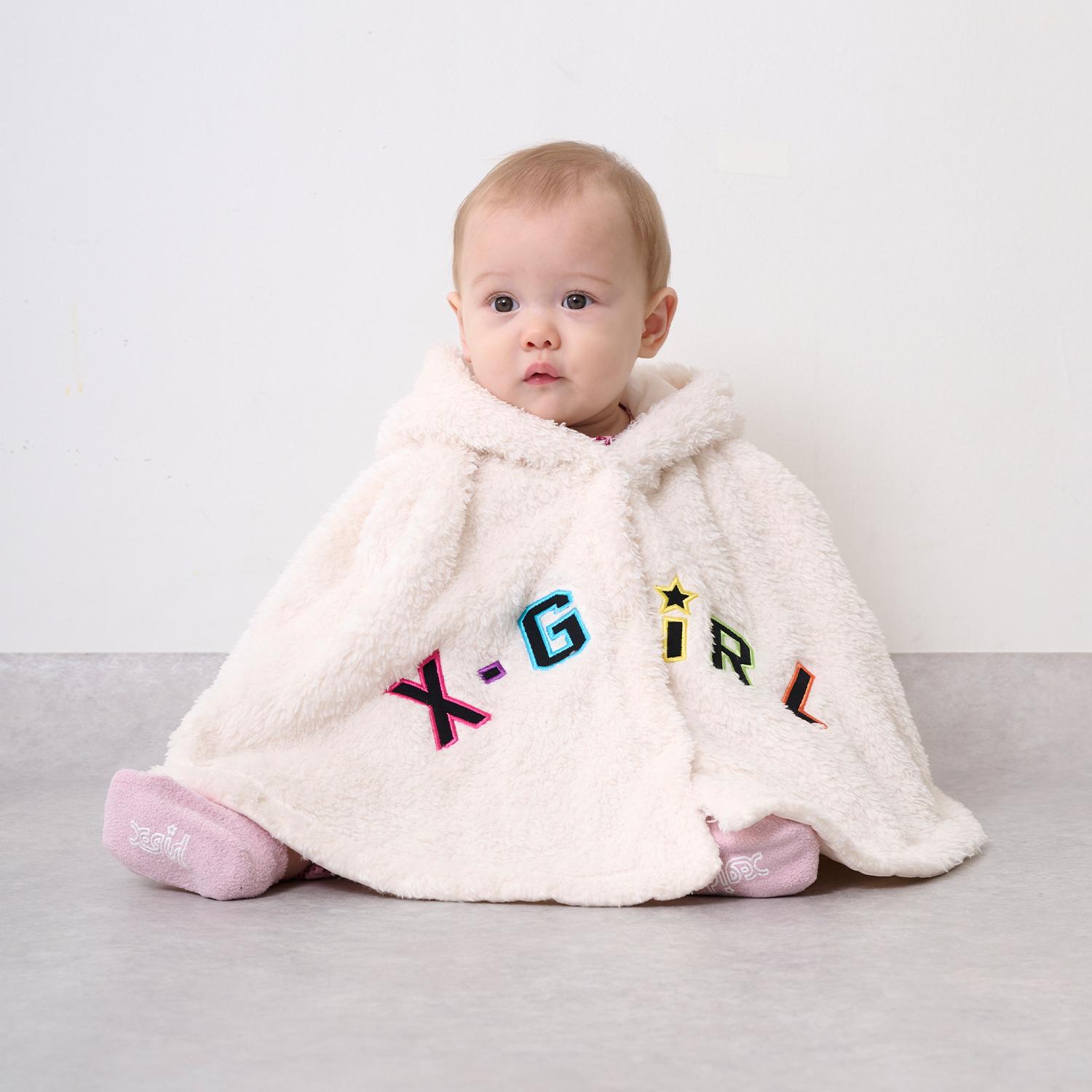 ロゴ刺しゅうアップリケフラッフィーポンチョ