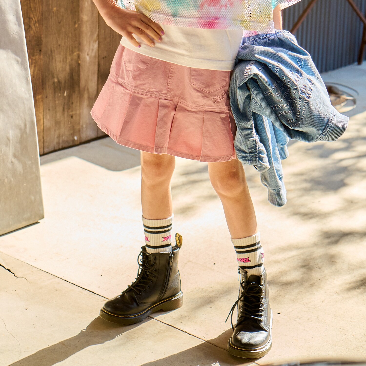 バックロゴ 切替プリーツスカート