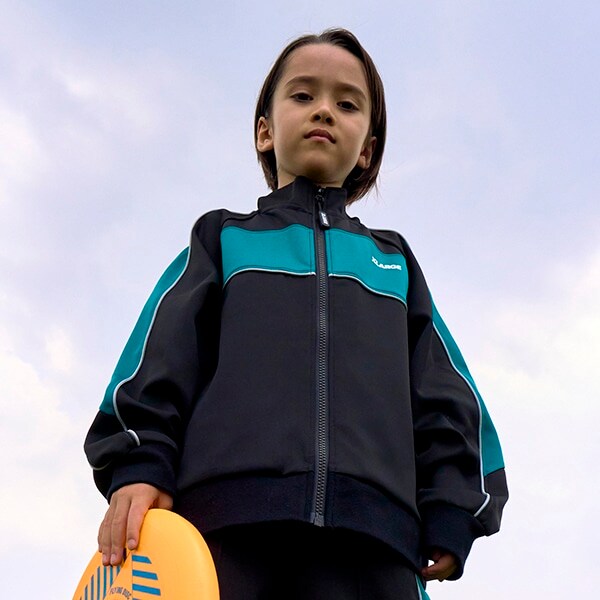 トラックジャケット