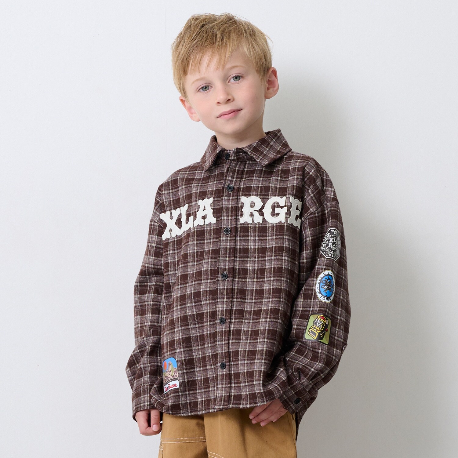 パッチロゴチェックシャツ