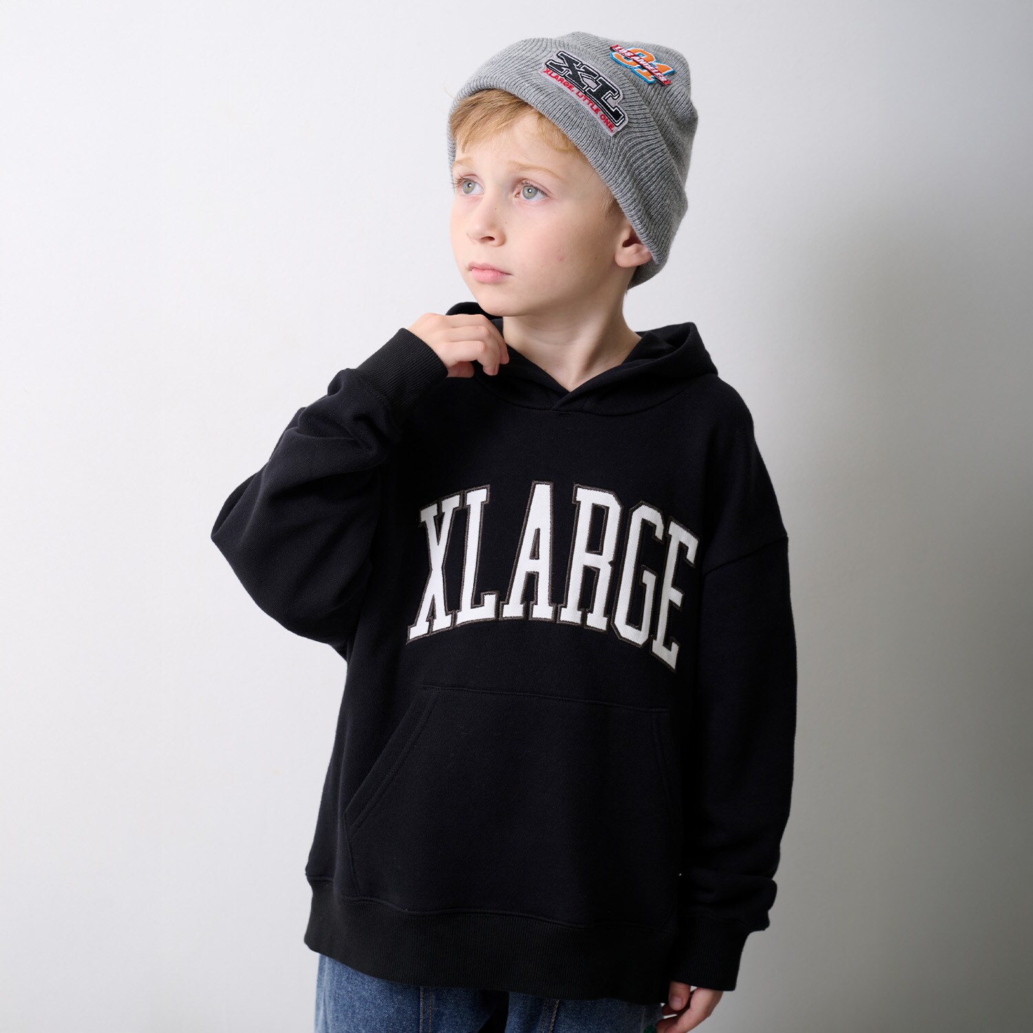 ワッペンロゴパーカー