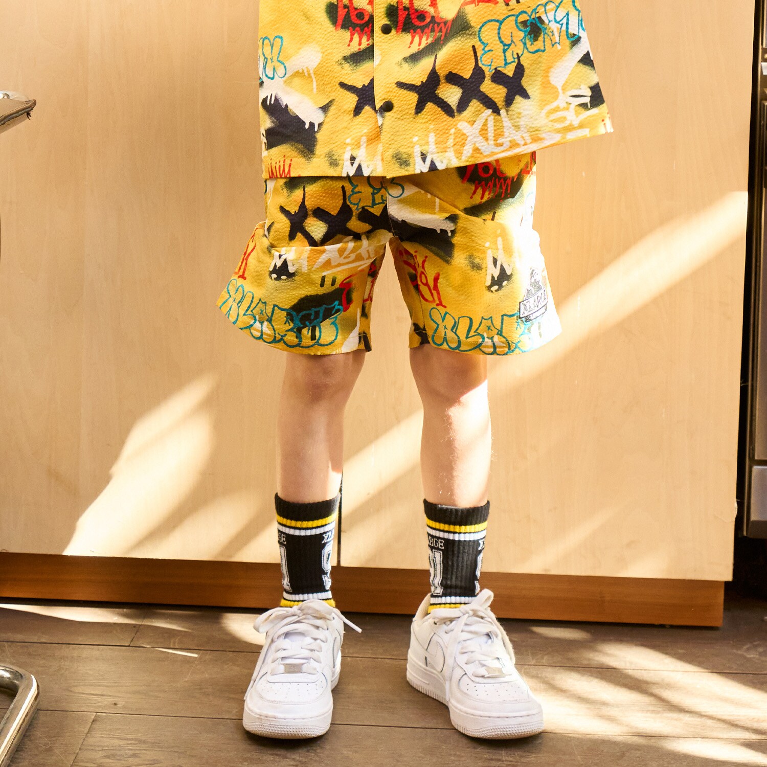 スプレーアート総柄 ショートパンツ