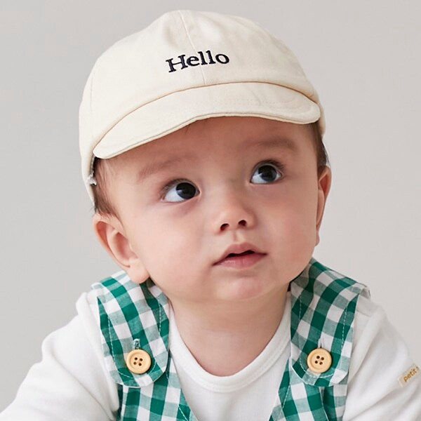 ロゴ刺しゅうキャップ