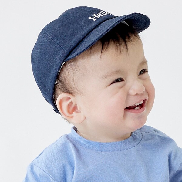 ロゴ刺しゅうキャップ