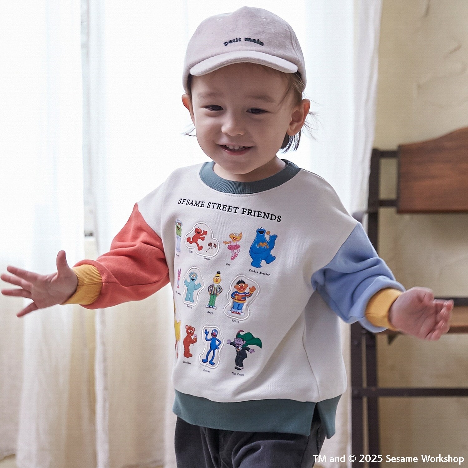 【SESAME STREET】キャラいっぱいトレーナー