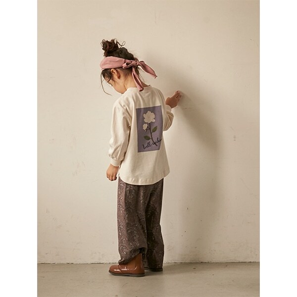 バック花プリントTシャツ