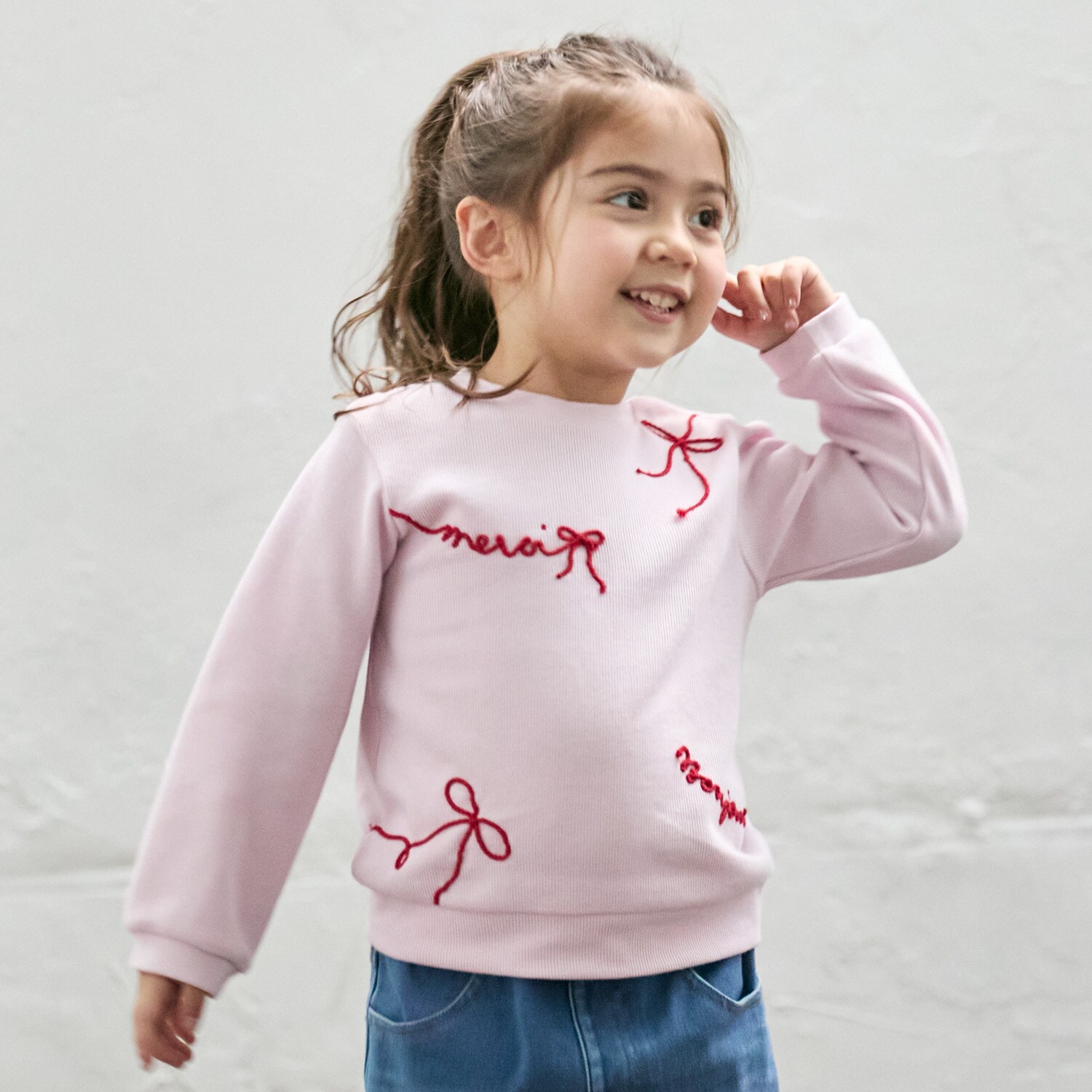 ロゴ刺しゅう長袖Tシャツ