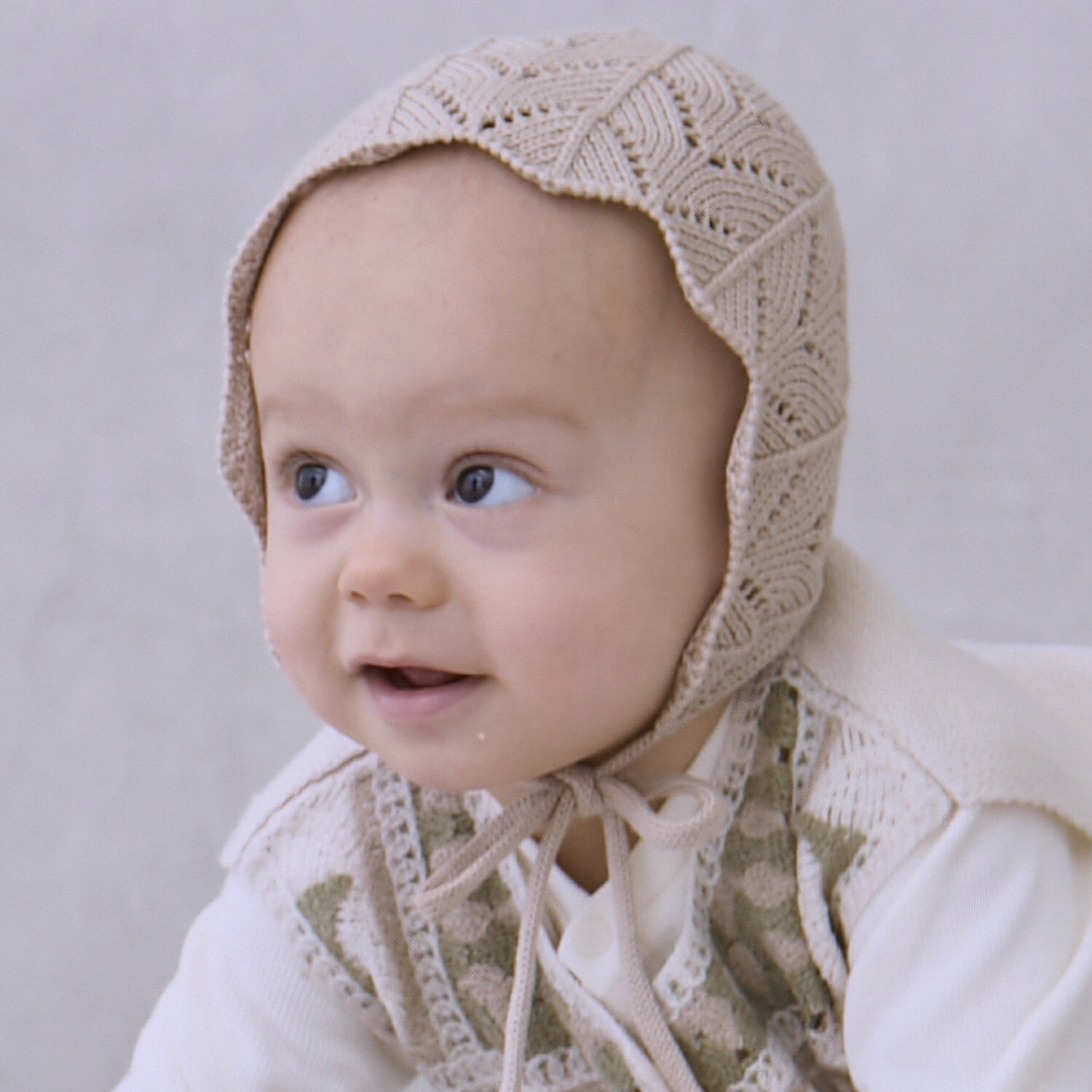 ニットボンネット