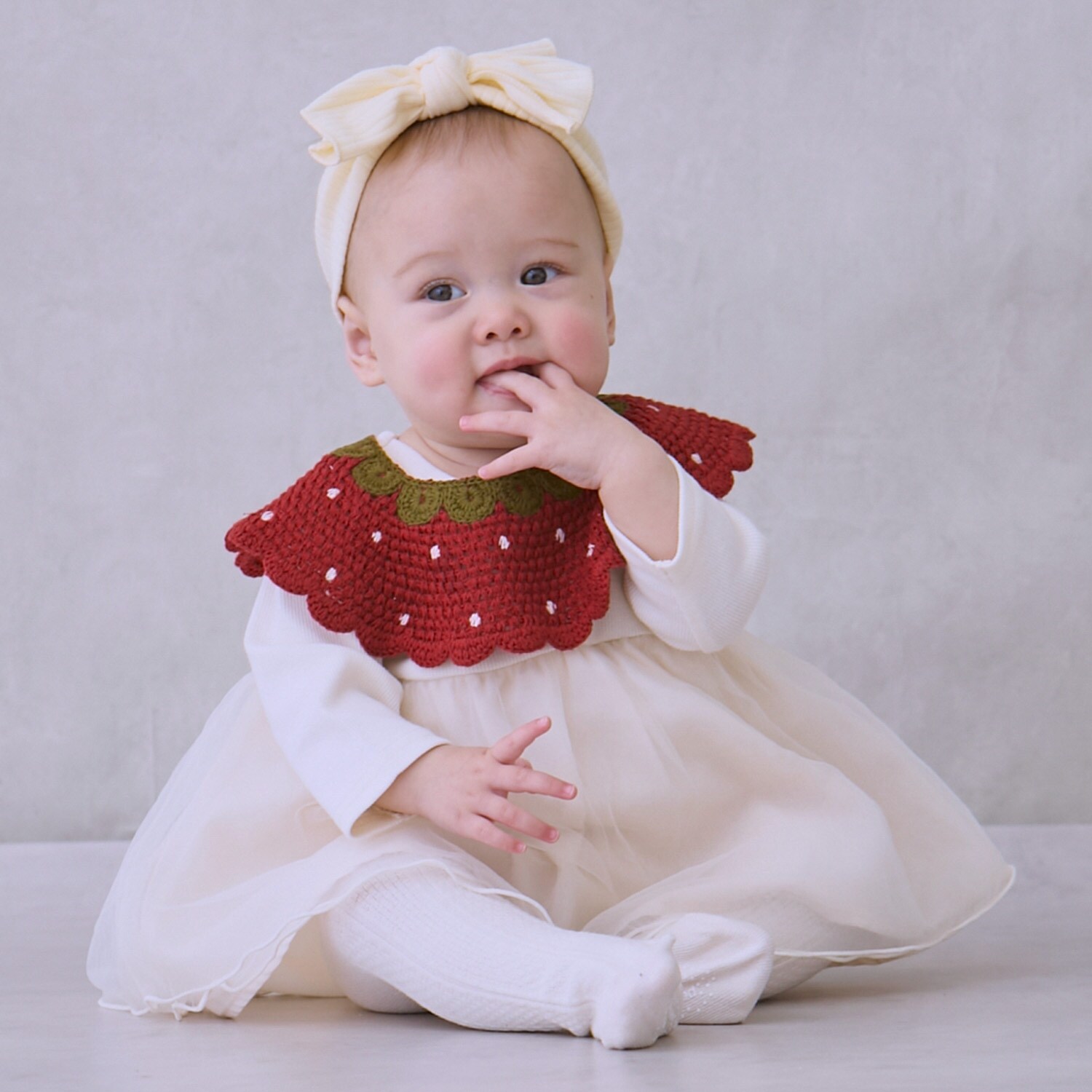 いちご衿つきロンパース