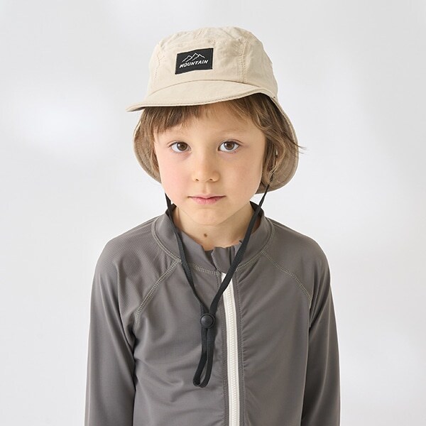 日除け付きキャップ