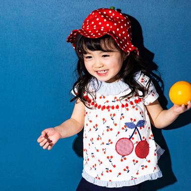 さくらんぼ柄Tシャツ