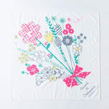 身長計付きフラワープリントのバスタオル