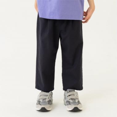 タック入り８分丈クロップドパンツ