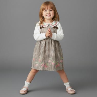 裾いちご刺しゅうジャンスカ