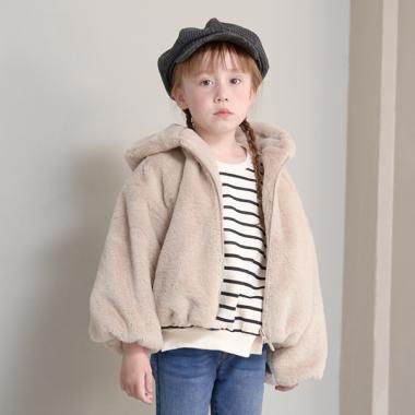 フェイクファーボリュームパーカブルゾン