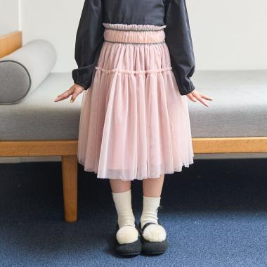 ギャザーたっぷりチュールスカート