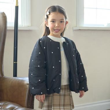 アソート総刺しゅうノーカラーブルゾン