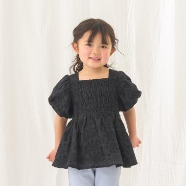 コットンレースパフスリーブシャーリングブラウス