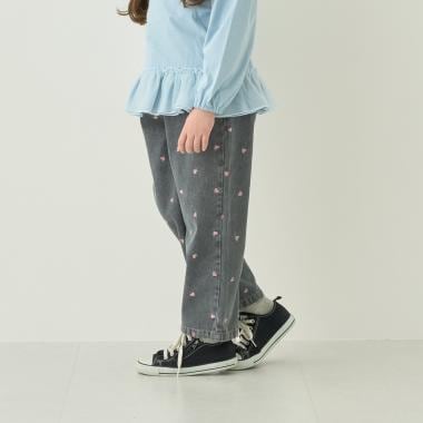 【やわらかデニム】ハート刺しゅう総柄バレルレッグパンツ【子供服】【キッズ】【女の子】