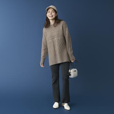 バックスリットニットパンツ