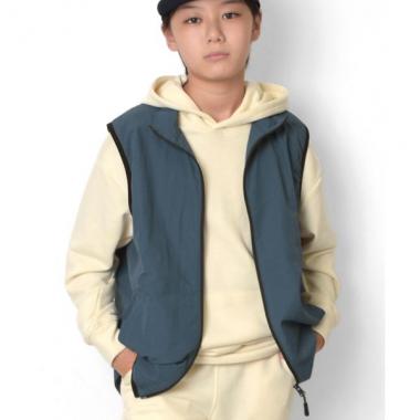 【大人向けサイズあり】ナイロンZIPアップベスト