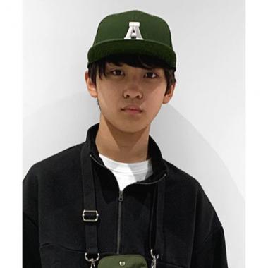 【大人向けサイズあり】ツイル・刺繍入りストレートバイザーキャップ