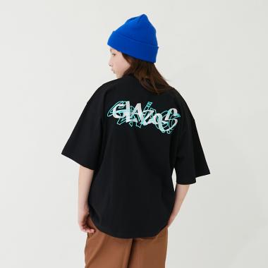 【大人向けサイズあり】【ヘビーウェイト天竺】グラフィティロゴプリントTシャツ