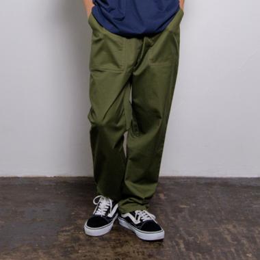 綿ポリストレッチツイル・ベイカーパンツ