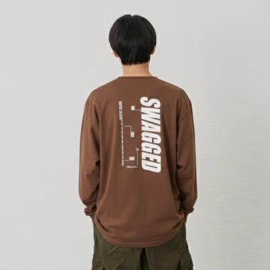 【プチプラ】バックバーチカルロゴプリント長袖Tシャツ