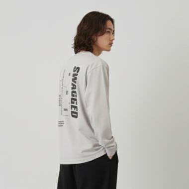 【プチプラ】バックバーチカルロゴプリント長袖Tシャツ