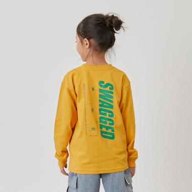 【SKIT0LY】【プチプラ】バック縦ロゴプリント長袖Tシャツ