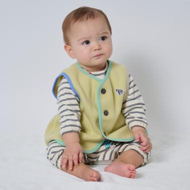 配色パイピング新生児ベスト