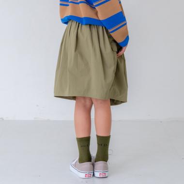 ナイロンカーゴスカート