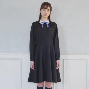 衿つき無地フレアワンピース