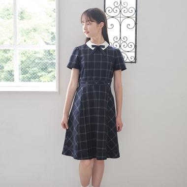 ＊白衿半袖ワンピース