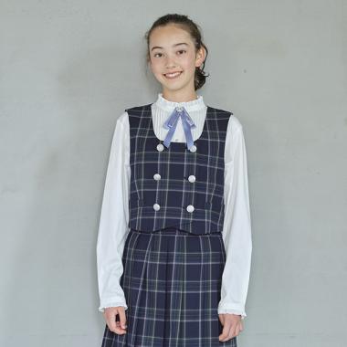 *フリル襟カットブラウス