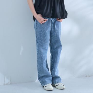 【AMI】ストレッチデニムフレアパンツ