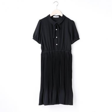 衿つきプリーツワンピース