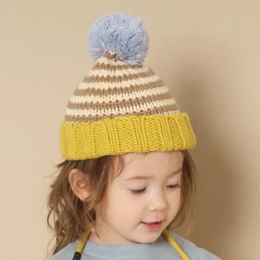 ボーダー配色ニットキャップ